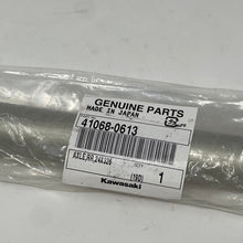 Load image into Gallery viewer, Kawasaki ZX-10R / ZX-6R Axle - New